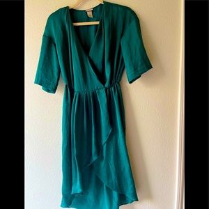 (3 for $19) Beautiful HM wrap dress in royal green. Size 4